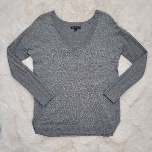 *3/$20* American eagle V-Neck sweater, gray, size S